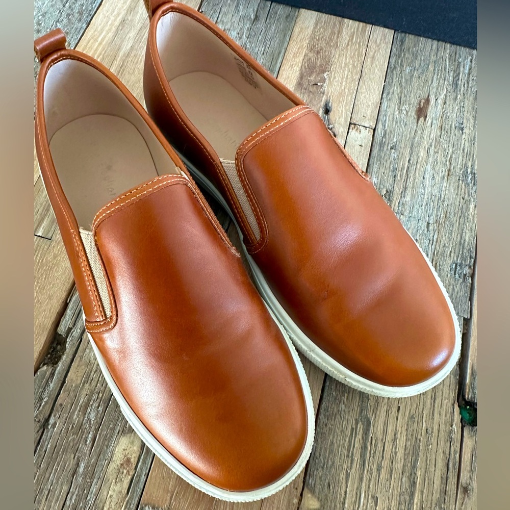 Preloved slip on Elephantito shoes size 3 European size 34